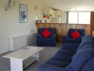 Penguin Mews - Getaway Accommodation 0