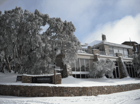 Breathtaker All Suite Hotel & Spa - Getaway Accommodation 0