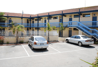 Lakes Central Hotel - Getaway Accommodation