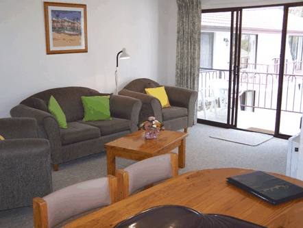 Peninsular Apartments - Getaway Accommodation 2