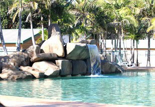 Merry Beach Caravan Park - Getaway Accommodation 0