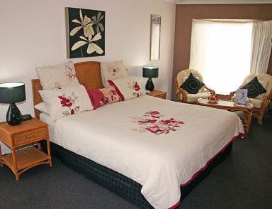 Sapphire Waters Motor Inn - Getaway Accommodation 1