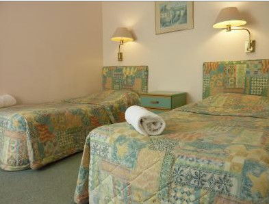 Sapphire Waters Motor Inn - Getaway Accommodation 2