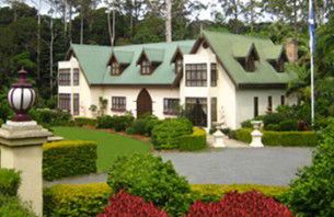 Mt Tamborine Stonehaven Manor - Getaway Accommodation 2