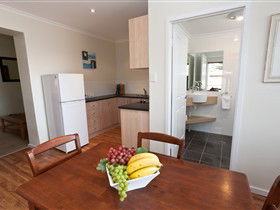 Bay 10 Accommodation - Getaway Accommodation 0