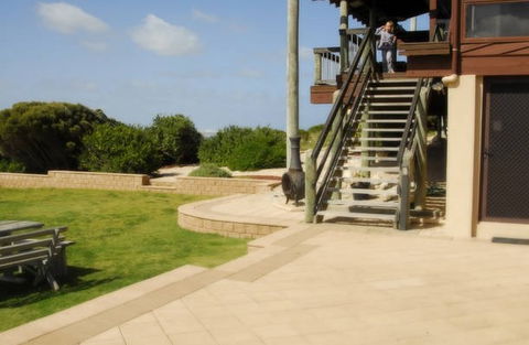 Sleaford Bay Retreat - Getaway Accommodation 2