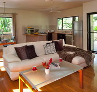 Misty Mountains Tropical Rainforest Romantic Retreat - Getaway Accommodation