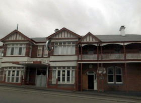 Lords Hotel - Getaway Accommodation 0