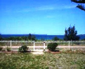 Bay Beachfront - Getaway Accommodation 0