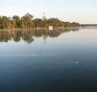 Bentley Waterfront - Getaway Accommodation
