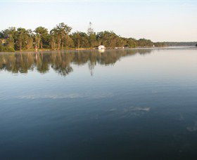 Bentley Waterfront - Getaway Accommodation 0