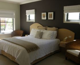 CeeSpray On Owen Bed And Breakfast - Getaway Accommodation 0