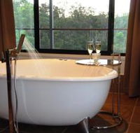 Melawondi Spring Retreat - Getaway Accommodation