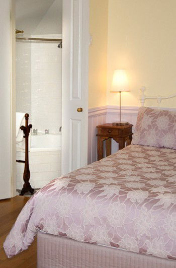 Hyams Beach Seaside Cottages - Getaway Accommodation 2