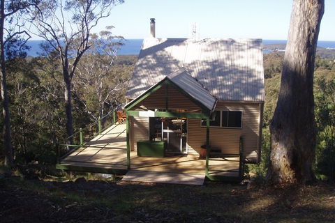 Bundle Hill Cottages - Getaway Accommodation 1