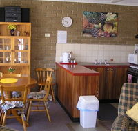 Caribou Close - Unit 1 - Getaway Accommodation