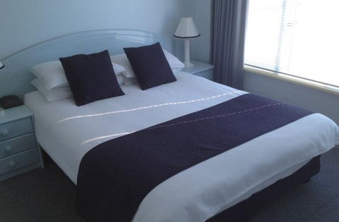 Breakers Apartments Mollymook - Getaway Accommodation 3