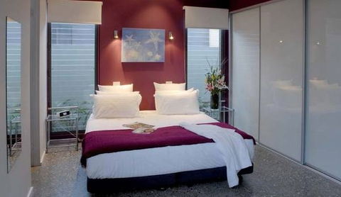 By The Beach B And B Holiday Apartments - Getaway Accommodation 2
