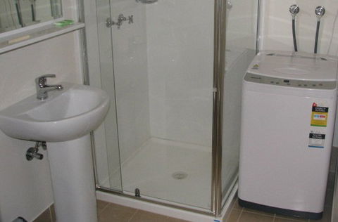 Bentley Waterfront - Getaway Accommodation 1