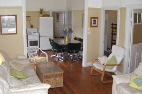 Calm Waters Waterfront Cottages - Getaway Accommodation 1