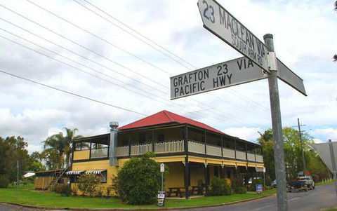 Brushgrove Hotel - Getaway Accommodation 1