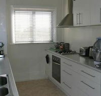 Hill Crest House - Getaway Accommodation