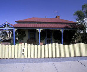 Molto Bella Holiday Units - Getaway Accommodation 1