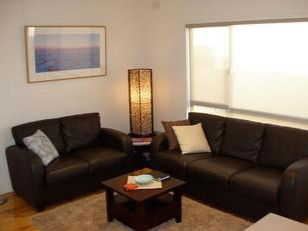 Townhouse One - Getaway Accommodation 2