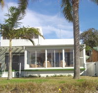 8 Seaview Crescent - Getaway Accommodation