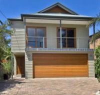 A Beach House Near Manly Two - Getaway Accommodation