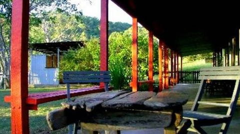 Katandra Mountain Farm House - Getaway Accommodation 4