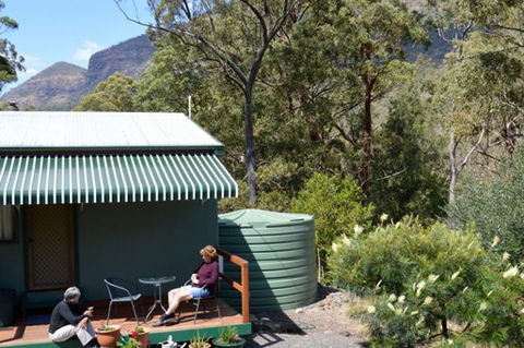 Cave Rock Cottages - Getaway Accommodation 0