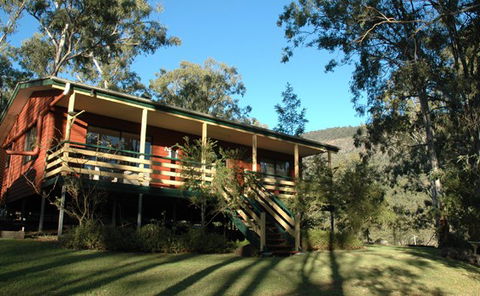 Cave Rock Cottages - Getaway Accommodation 5