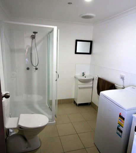 Gracemere Hotel - Getaway Accommodation 4