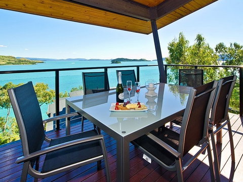 Hamilton Island 'Shorelines' Apartment - Getaway Accommodation 0