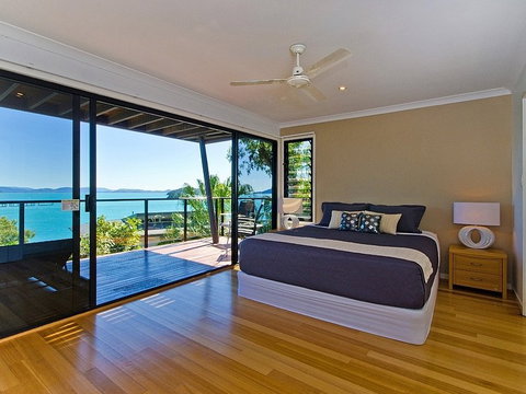 Hamilton Island 'Shorelines' Apartment - Getaway Accommodation 1