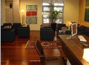Mariners Court Hotel