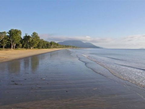 Bramston Beach Motel - Getaway Accommodation 1