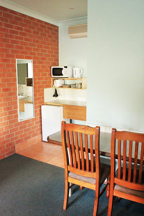 Catalina Motel Lake Macquarie - Getaway Accommodation 4