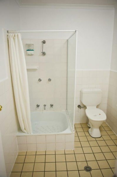 Cousins Motor Inn - Getaway Accommodation 11
