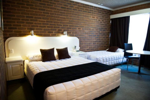 Cousins Motor Inn - Getaway Accommodation 17