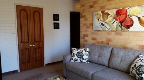 Cousins Motor Inn - Getaway Accommodation 18