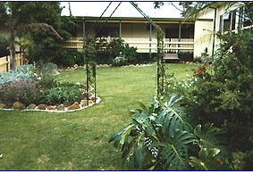 Tabourie Lake Motor Inn Resort - Getaway Accommodation 3