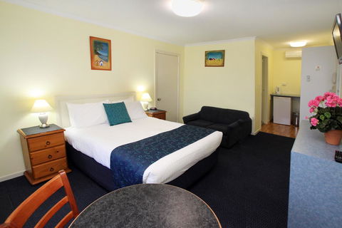 Pelican Motor Inn - Getaway Accommodation 1