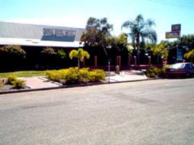 Royal Hotel Resort - Getaway Accommodation 0