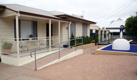 Executive Holiday Rental - Getaway Accommodation 0