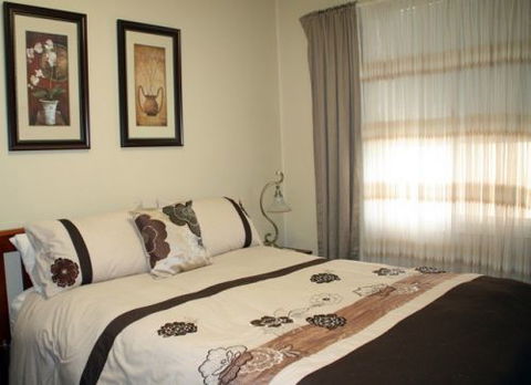 Executive Holiday Rental - Getaway Accommodation 1
