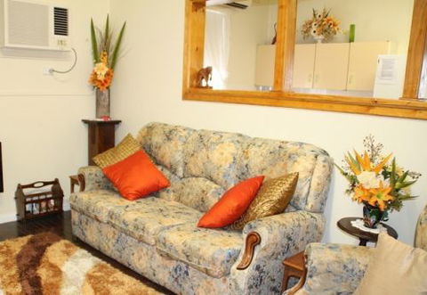 Executive Holiday Rental - Getaway Accommodation 8