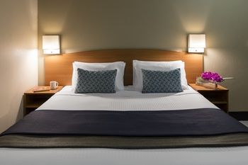 Mercure Welcome Melbourne - Getaway Accommodation 2