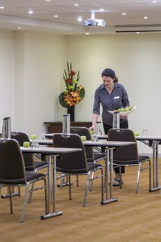 Mercure Welcome Melbourne - Getaway Accommodation 5